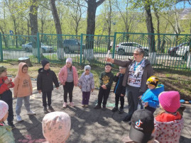 Помнить правила движенья все должны без исключенья! Помнить правила движенья все должны без исключенья!.